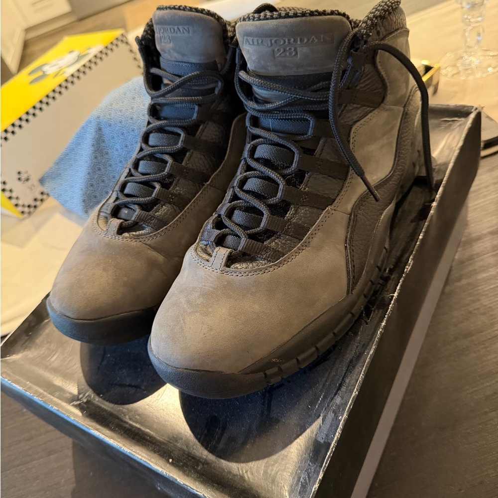 Jordan Men's Retro 10 Size 11.5 Shadow 2018
